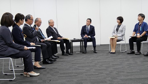 令和5年8月7日 岸田総理と面会2