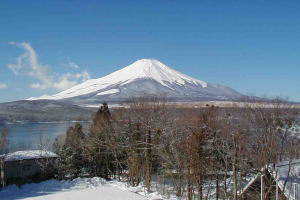 秀山荘展望台から見える冬の富士山