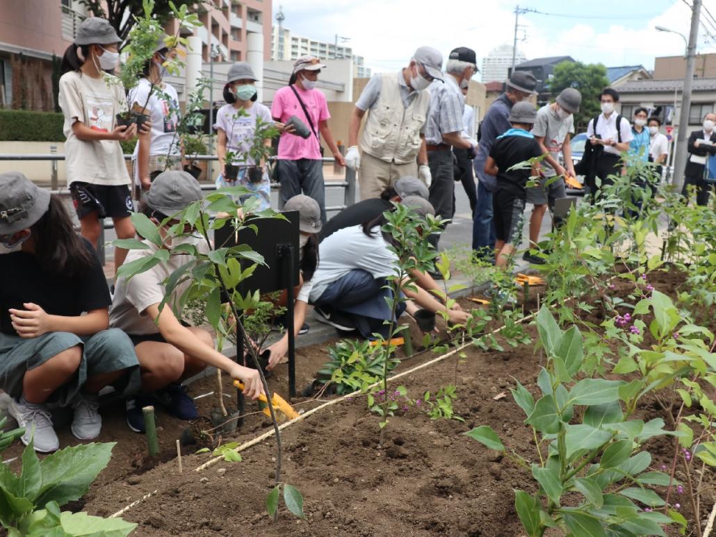 池一小植樹2