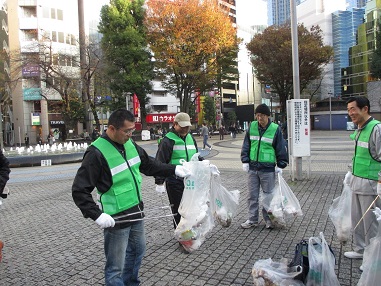 豊島区個人タクシー事業協同組合清掃活動中