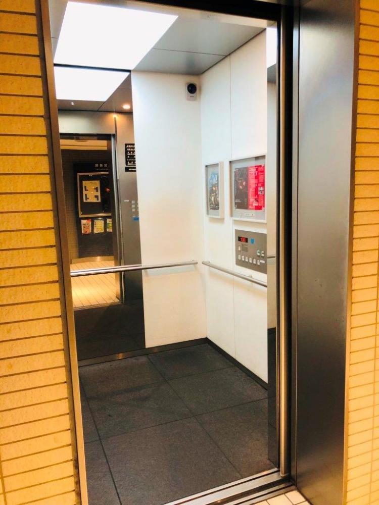 舞台芸術交流センター（あうるすぽっと）車いす対応エレベーター