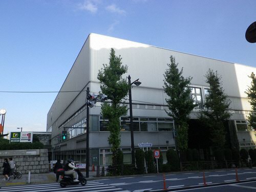 雑司が谷体育館外観