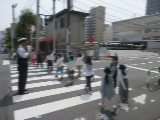 子どもたちを交通事故から守る取組み（仰高小）