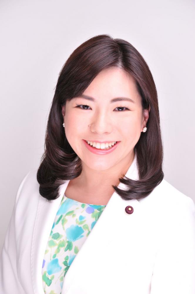 有里真穂議員