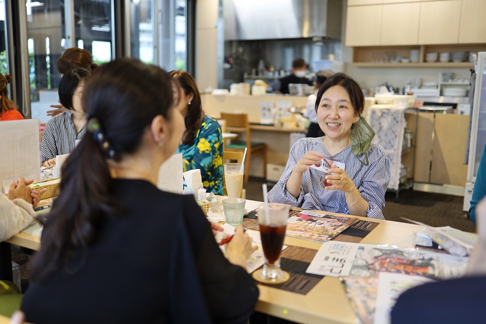 お話中のライターさん