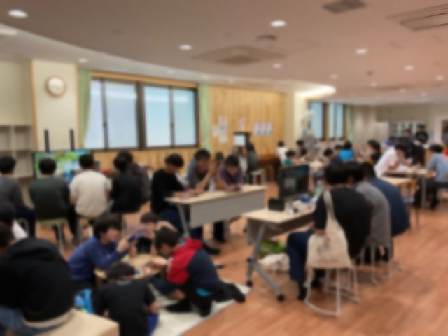 混雑する館内の様子