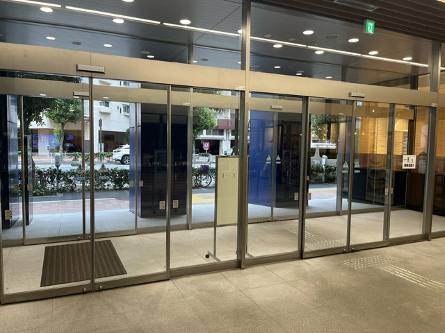 としま産業振興プラザ自動ドア