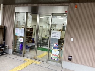 区民ひろば池袋自動ドア