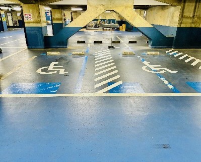 東京芸術劇場車いす対応駐車場