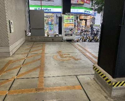 Esola池袋車いす対応駐車場
