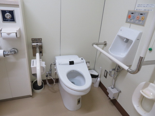 区民ひろば西巣鴨第二バリアフリートイレ