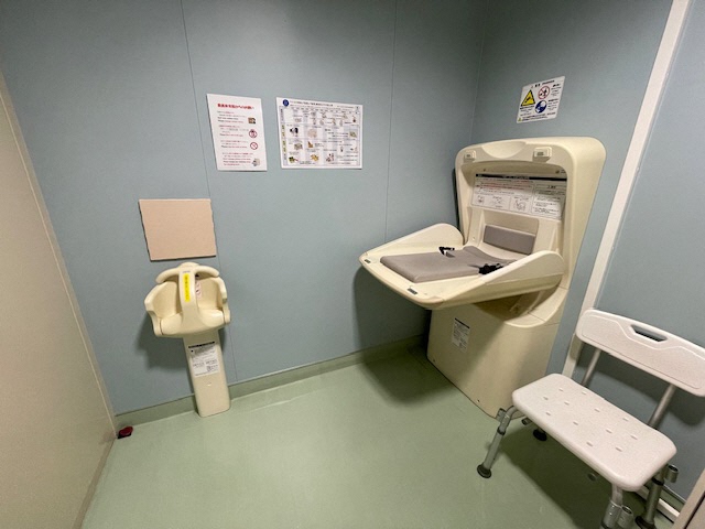 豊島体育館バリアフリートイレ設備