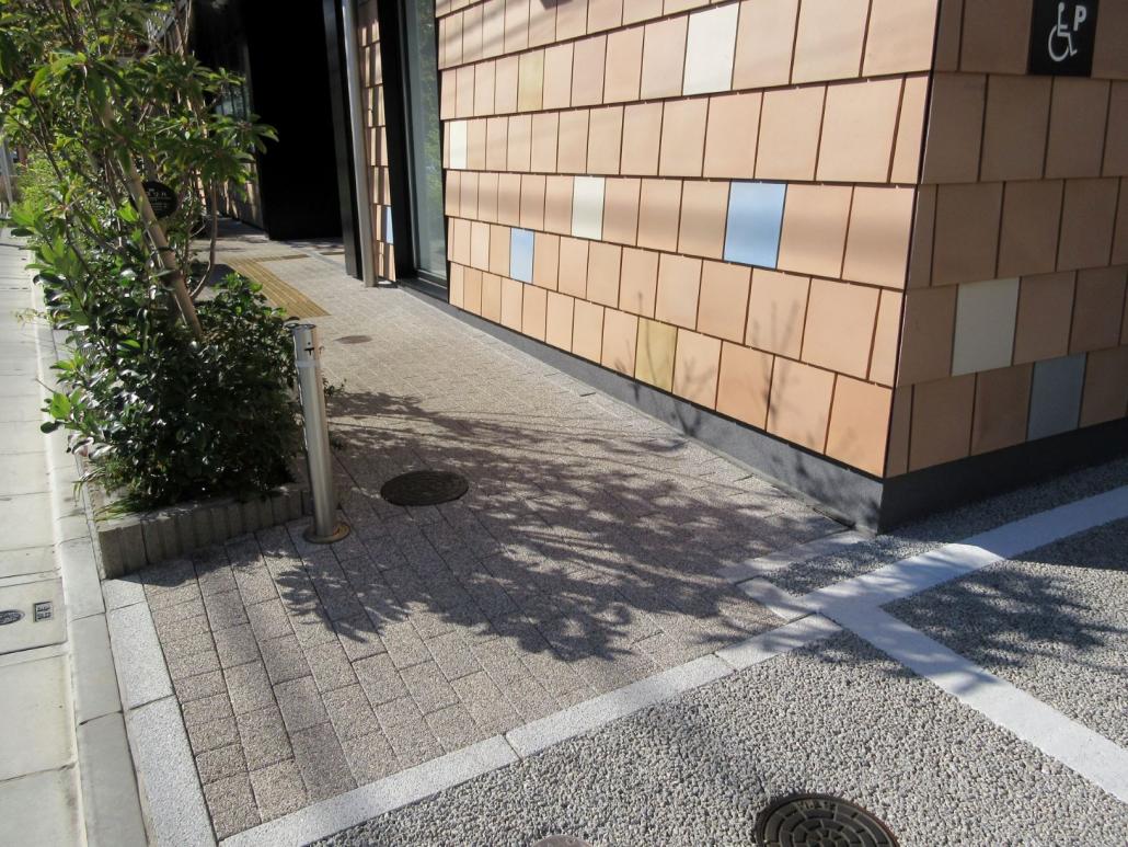 長崎健康相談所出入口スロープ