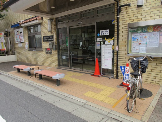 区民ひろば富士見台自動ドア