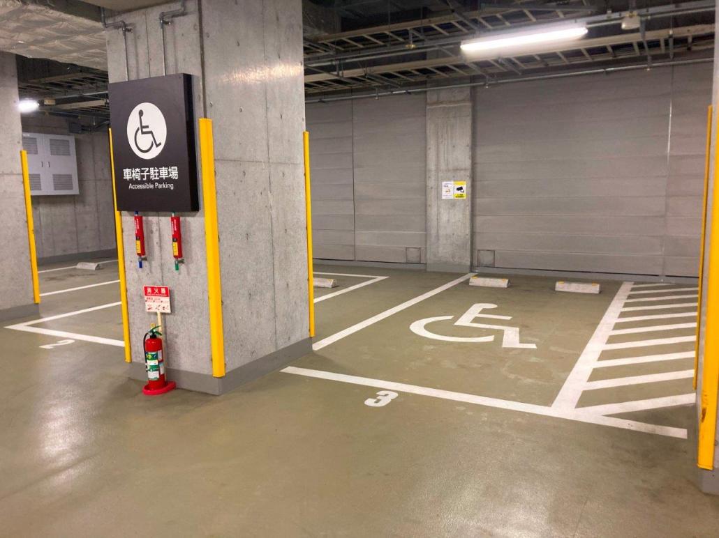 南長崎中央公園スポーツセンター車いす対応駐車場