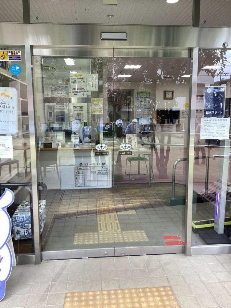 区民ひろば高南第一自動ドア