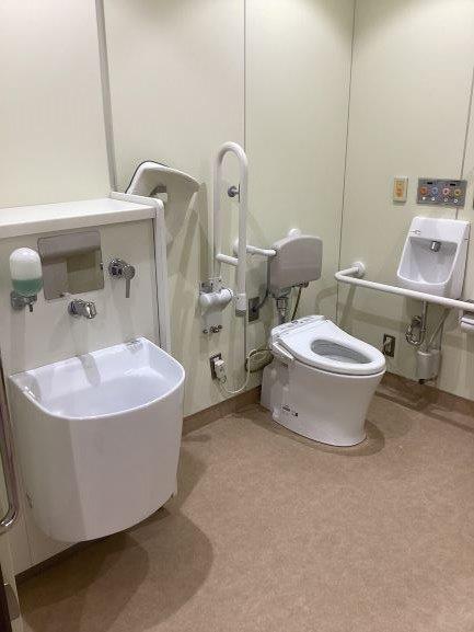 区民ひろば高南第一バリアフリートイレ