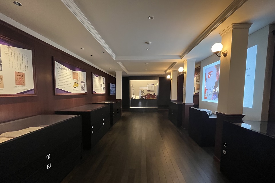 江戸川乱歩邸の展示室