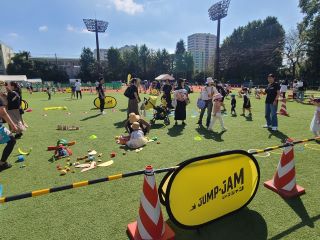 昨年の運動遊びプログラムJUMP-JAMの様子（スポーツまつり）