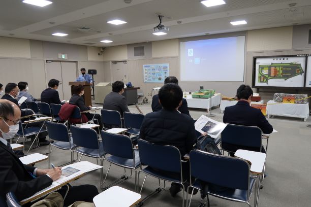 環境・清掃対策調査特別委員会において視察を実施1