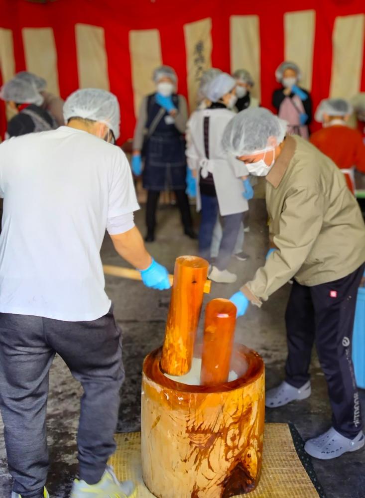 南大塚一丁目南町会餅つき写真