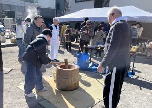 池袋三丁目北町会もちつき写真3