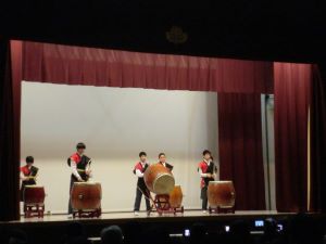 巣鴨北中学校生徒による太鼓の演奏