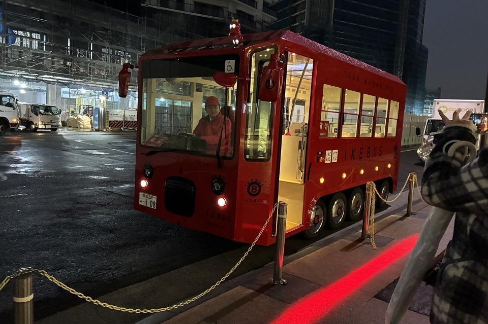 イルミネーションツアーのイケバス