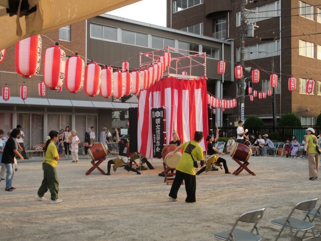 盆踊りの様子