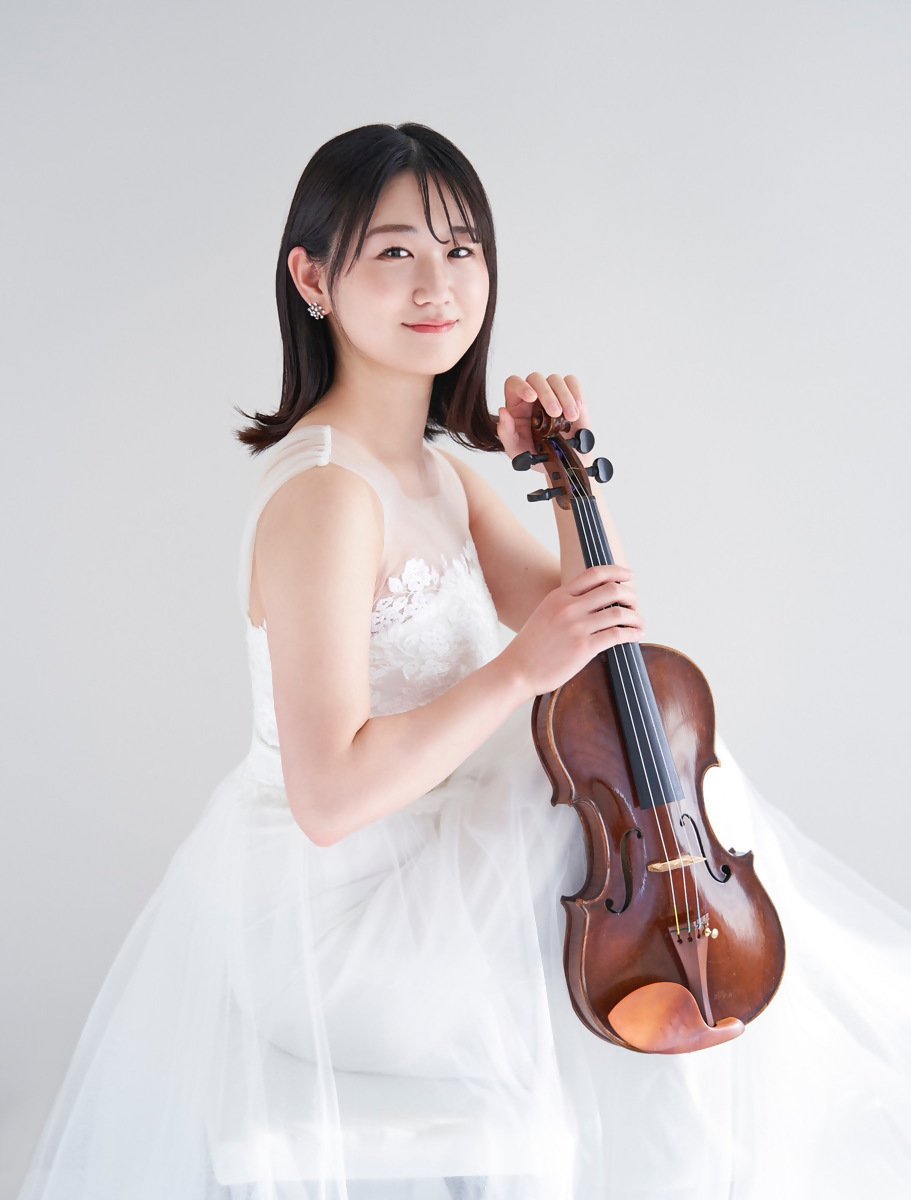 里見 莉衣乃（ヴァイオリン）